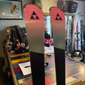 2027 FISCHER The Curv GTX (175CM ) + VX13 GW DEMO BINDINGS - USED