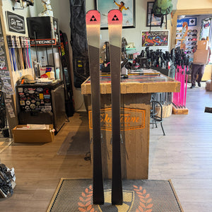 2027 FISCHER The Curv GTX (175CM ) + VX13 GW DEMO BINDINGS - USED