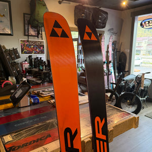 2027 FISCHER RANGER 108 (178CM ) + ATTACK 11 GW DEMO BINDINGS