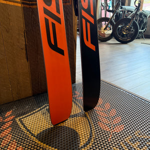 2027 FISCHER RANGER 108 (178CM ) + ATTACK 11 GW DEMO BINDINGS